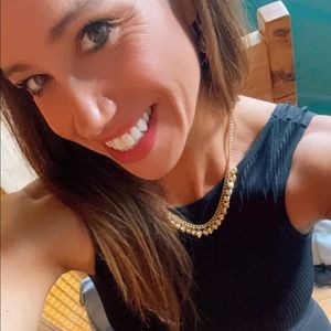 Meet your Posher, Adriana